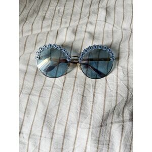 Guess Blue Round Sunglasses with Floral Accents